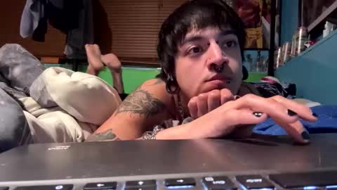 Gothboitoy online show from December 31, 9:21 am