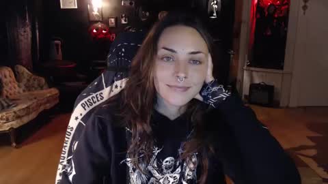 Snapshot of gothstripper chatting on September 25, 12:36 am Hezra online show from September 25, 12:36 am