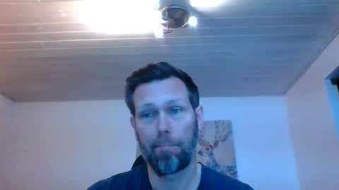 Snapshot of gottalop chatting on April 4, 6:38 pm gottalop online show from April 4, 6:38 pm