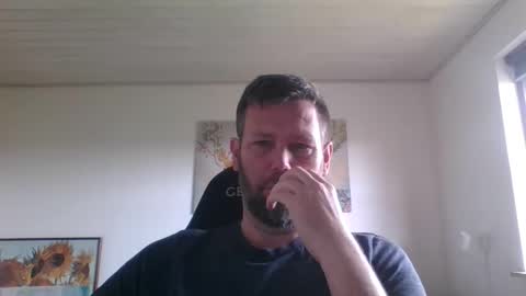 Snapshot of gottalop chatting on May 3, 9:37 am gottalop online show from May 3, 9:37 am