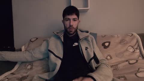 gottalovelatinas online show from February 7, 9:02 am