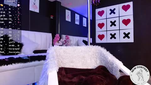 Meredith Alessandra online show from January 21, 7:47 am