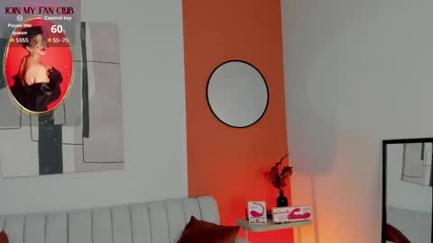 Zuly online show from December 16, 8:36 pm