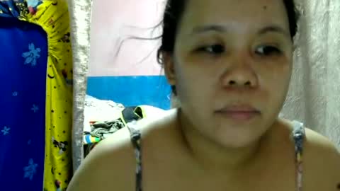 Snapshot of graciabuttercup chatting on June 20, 10:29 am gracia online show from June 20, 10:29 am