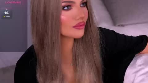 Grace online show from October 17, 2:30 pm