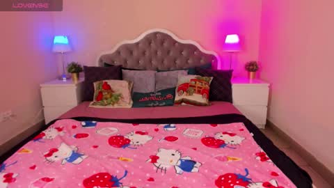 gracieave online show from January 11, 1:21 am