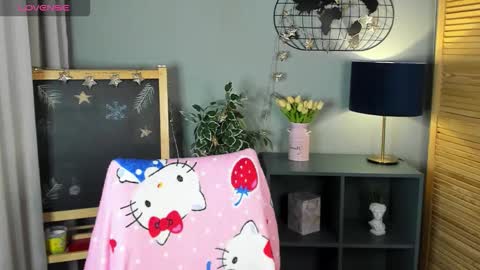 gracieave online show from January 18, 1:20 am