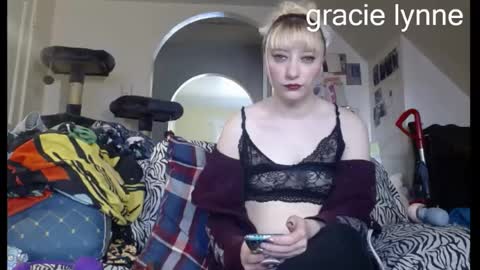 gracielynne1989 online show from May 7, 6:46 pm