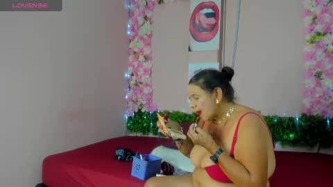 Snapshot of grandmother_milf chatting on February 2, 2:48 am Mi Name is violeta  online show from February 2, 2:48 am