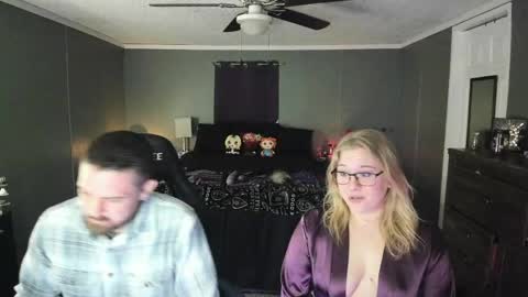 Snapshot of graniteaura chatting on May 2, 12:59 am graniteaura online show from May 2, 12:59 am
