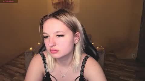 Snapshot of grase_neon chatting on February 17, 8:44 am grase_neon online show from February 17, 8:44 am