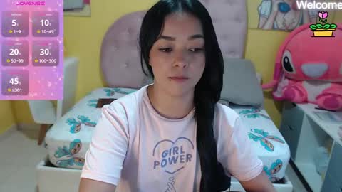 Snapshot of gray_sophiee chatting on May 1, 10:03 pm Sophie Gray online show from May 1, 10:03 pm