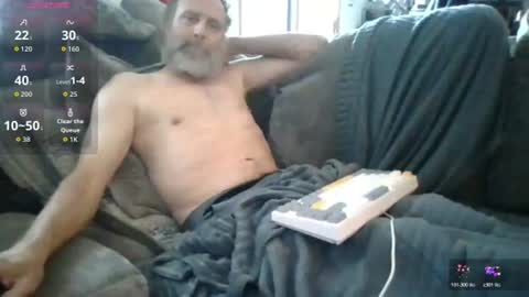 Snapshot of graylonewolf chatting on June 14, 6:54 pm Gray lone wolf online show from June 14, 6:54 pm