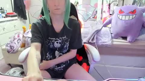 GreenEyedLovexo online show from December 1, 9:20 pm