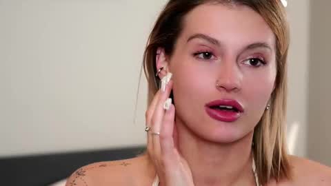 Kelly online show from October 26, 1:06 pm