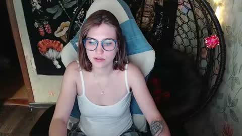 Snapshot of greenwitch9 chatting on June 28, 3:29 pm Lina online show from June 28, 3:29 pm