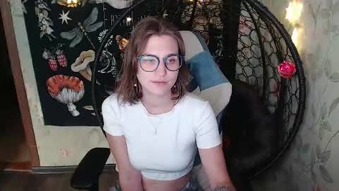 Snapshot of greenwitch9 chatting on July 14, 10:21 am Lina online show from July 14, 10:21 am