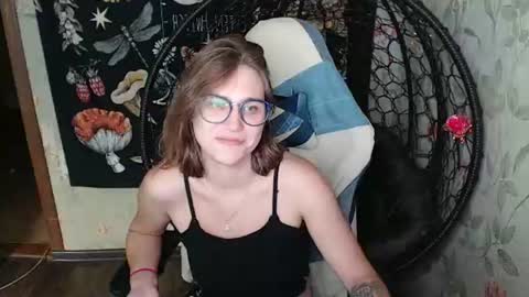 Snapshot of greenwitch9 chatting on July 20, 10:39 am Lina online show from July 20, 10:39 am