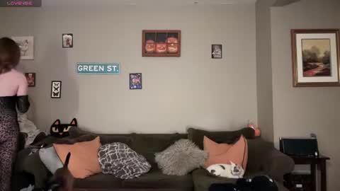 Snapshot of greenxxxqueen chatting on June 20, 4:59 am SexQueen Nikki online show from June 20, 4:59 am