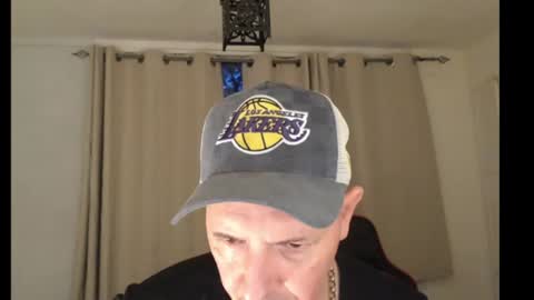 Snapshot of gregglow chatting on June 22, 3:25 am gregglow online show from June 22, 3:25 am