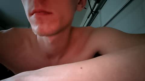 Roger454 online show from March 18, 8:06 am