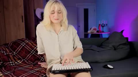 Greg-independent model online show from December 13, 10:04 pm