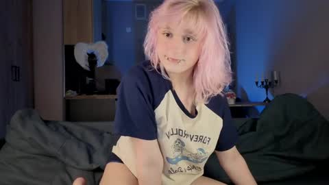 Greg-independent model online show from April 8, 9:26 pm