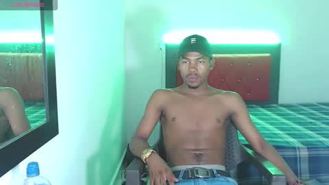 gregoryhoot1 online show from June 9, 12:44 am
