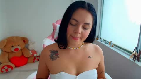 greicy_rouse online show from February 17, 1:29 pm