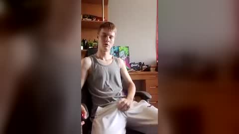 Snapshot of greonn chatting on July 25, 7:50 am Felix online show from July 25, 7:50 am