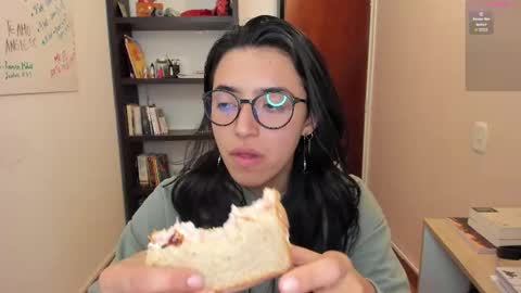 Snapshot of gretagat chatting on September 22, 6:48 am Greta online show from September 22, 6:48 am