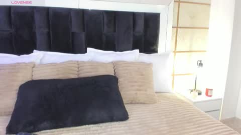 Greta Velvet  online show from March 4, 7:31 pm