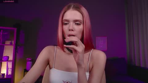 gretchen_mol online show from October 8, 7:39 am