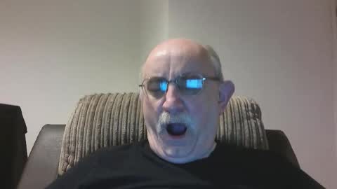 Snapshot of grey_dom chatting on October 18, 10:05 am Master  Sir online show from October 18, 10:05 am