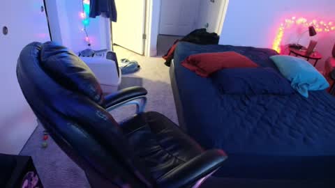 Snapshot of greyfox311 chatting on October 5, 12:53 am NickVegas online show from October 5, 12:53 am