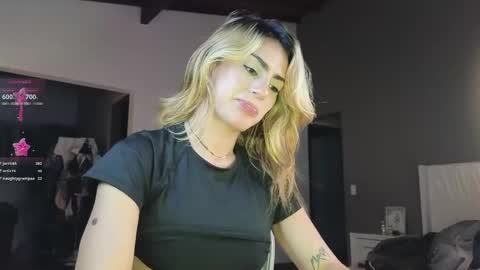 Greyslopez online show from February 26, 4:36 am