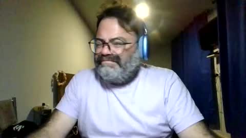 Snapshot of griegozorbatos chatting on April 9, 3:06 am griegozorbatos online show from April 9, 3:06 am