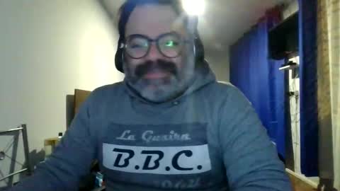 Snapshot of griegozorbatos chatting on June 1, 3:30 am griegozorbatos online show from June 1, 3:30 am