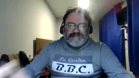 Snapshot of griegozorbatos chatting on June 4, 2:06 am griegozorbatos online show from June 4, 2:06 am