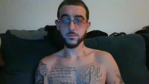 Snapshot of gringoloco253783 chatting on December 4, 1:04 am certifiedloverboy online show from December 4, 1:04 am