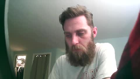 Snapshot of grizzley84 chatting on December 31, 3:01 am grizzly84 online show from December 31, 3:01 am