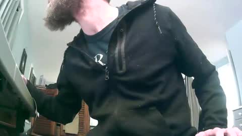 Snapshot of grizzley84 chatting on January 5, 5:41 am grizzly84 online show from January 5, 5:41 am