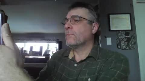 grossequeue200 online show from April 19, 6:10 pm