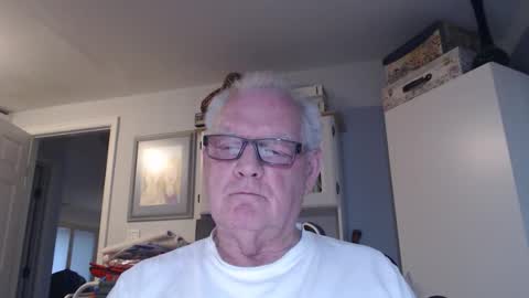 Snapshot of gspotlover1 chatting on May 30, 11:29 am Horny Daddy online show from May 30, 11:29 am