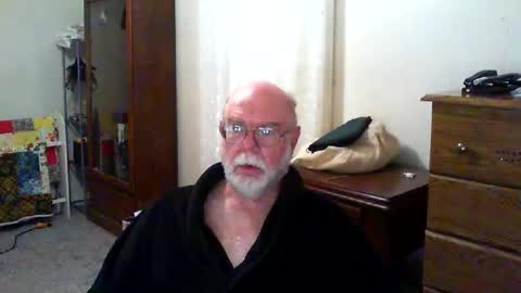 Snapshot of gtnolder60 chatting on October 9, 11:30 am Gary online show from October 9, 11:30 am