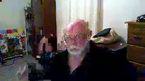 Snapshot of gtnolder60 chatting on October 10, 3:05 am Gary online show from October 10, 3:05 am