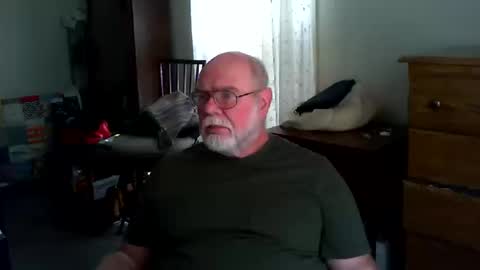 Snapshot of gtnolder60 chatting on October 16, 4:19 pm Gary online show from October 16, 4:19 pm