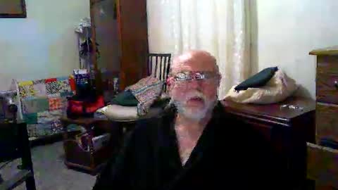 Snapshot of gtnolder60 chatting on October 19, 11:22 am Gary online show from October 19, 11:22 am