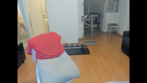 guachin_new online show from April 18, 8:07 am