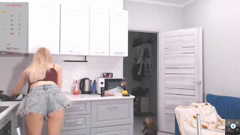 Snapshot of guantanamera_ chatting on February 26, 11:20 am Eva online show from February 26, 11:20 am